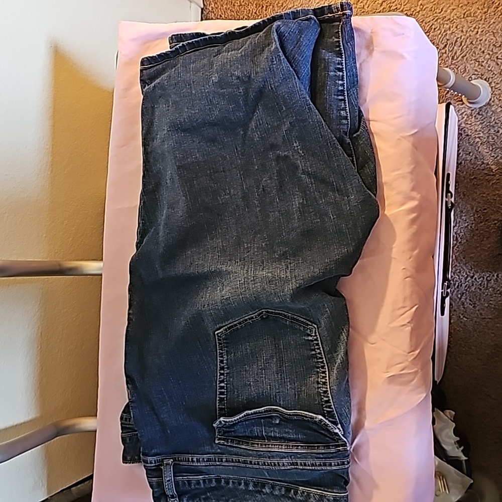 Torrid Bermuda Lenght Short Size 24